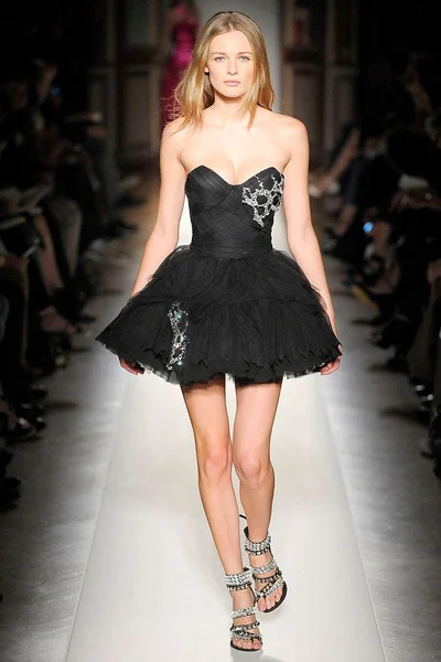 Look 25